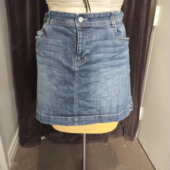 White House Black Market Denim Skirt - Size 14 - Picture 1 of 3